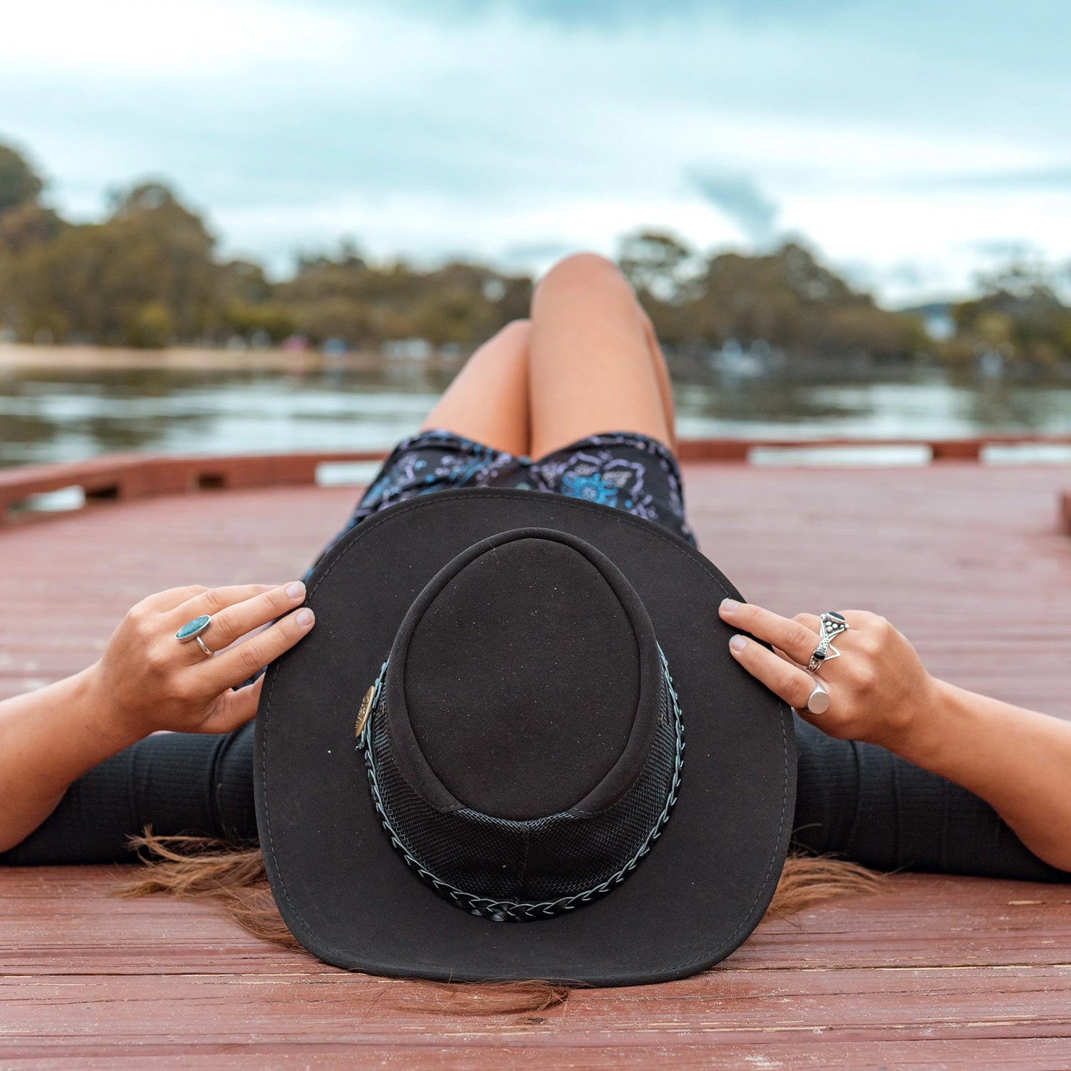 Australischer Hut  Hut aus veganem Leder 
wasserabweisender Hut Rangerhut 
Cowboyhut Wanderhut 
